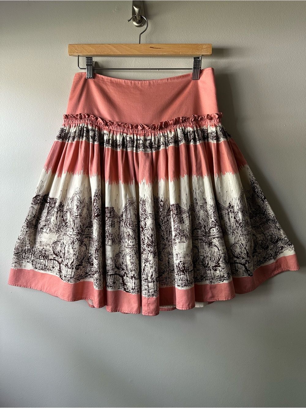 Odille Coral and Cream French Village Scenic Novelty Print Circle Skirt Size 8